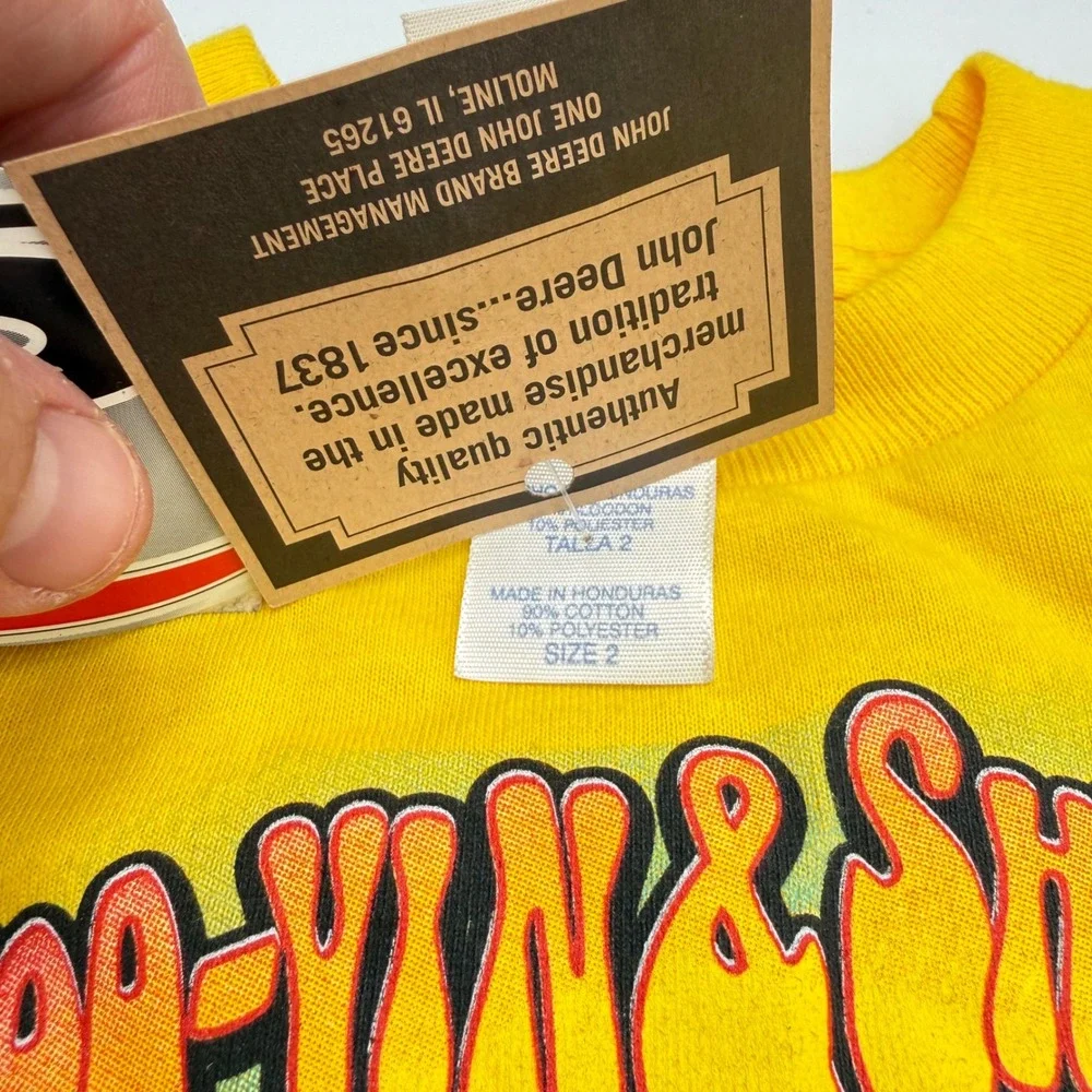 John Deere Moo‑vin & Shakin' Farm Graphic‎ Kids Tee Size 2 RC2 Racing Champions